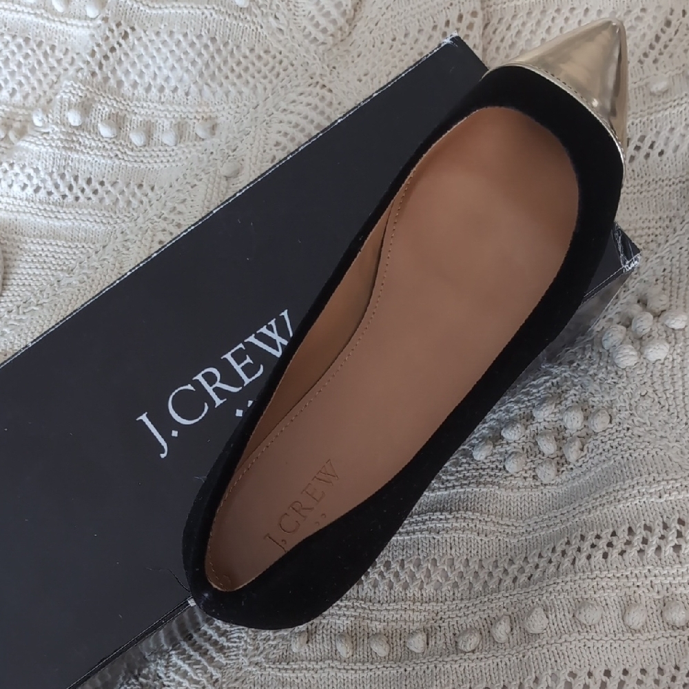 New! Amelia J. Crew Women's Flats in Black with Gold Accents